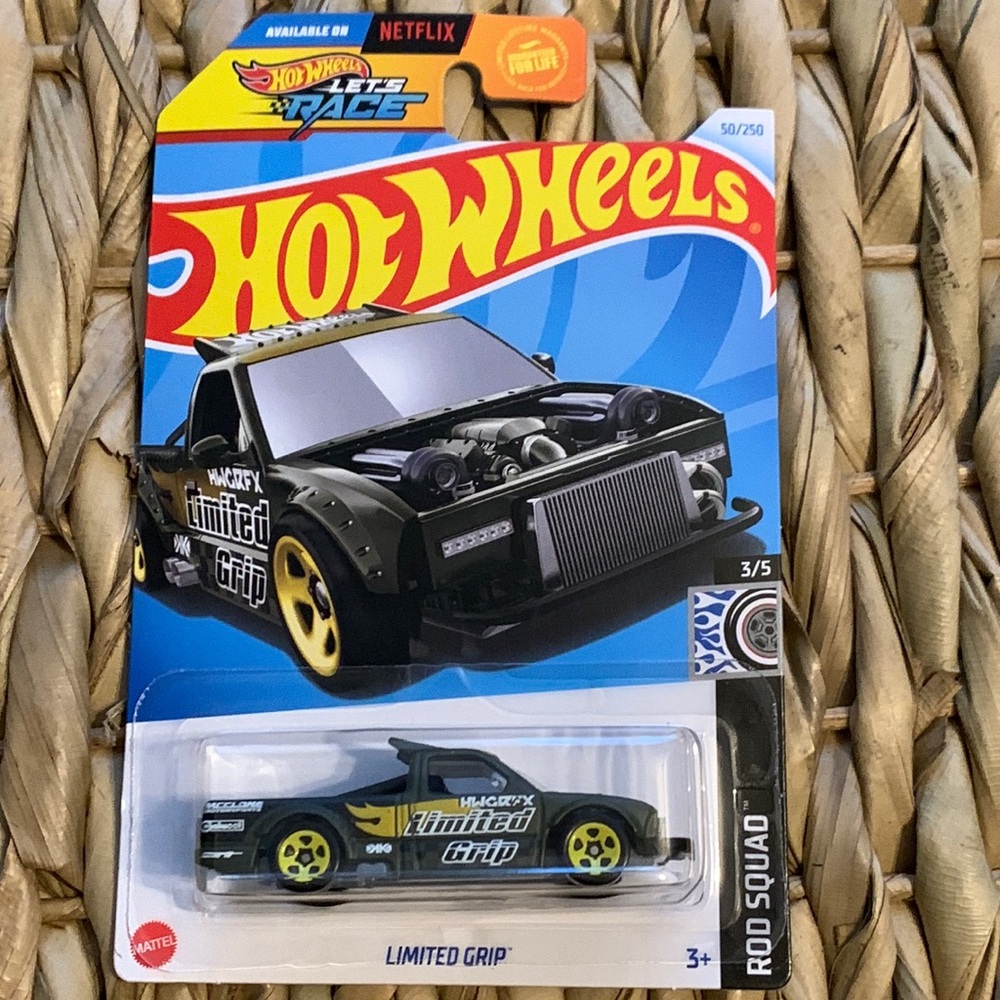 Hot Wheels limited Grip Pickup Truck Hotwheels Netflix Lets Race